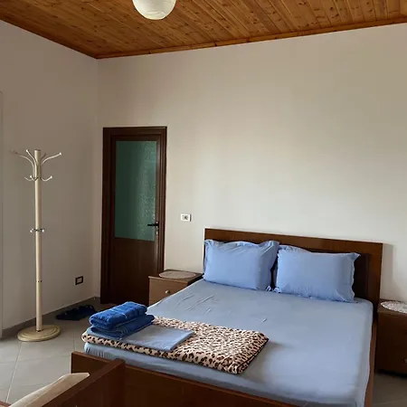 Penzion Emiljos Flamur 3*
