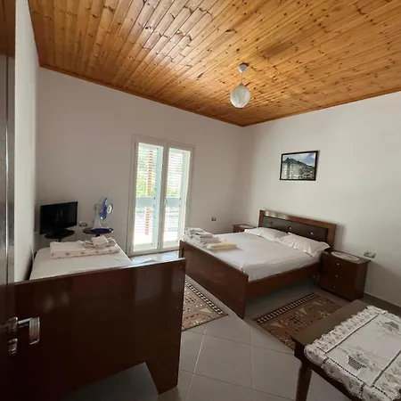Guest house Emiljos Flamur Berat